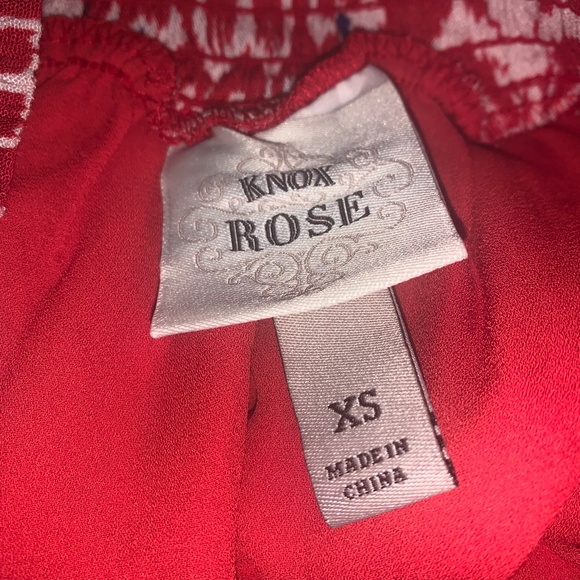 Knox Rose Womens Size XS Bonfire Red Smocked Pull On Lined Shorts - Picture 4 of 9